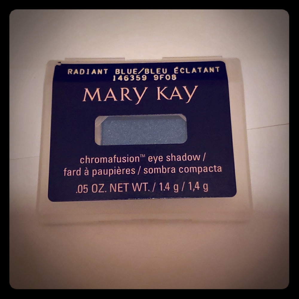 Limited edition color: radiant blue